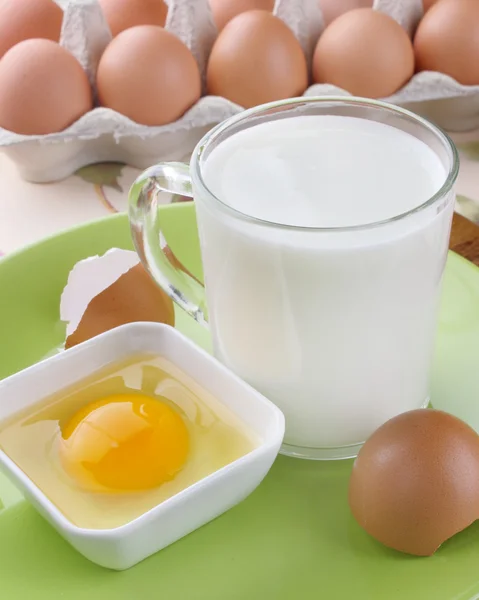 Süt ve yumurta — Stok fotoğraf