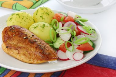 Sebzeli tavuk göğsü