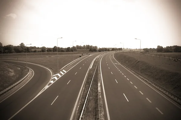 Autostrada asfaltata vuota — Foto Stock