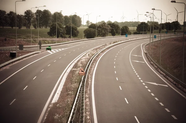 Estrada de asfalto vazia — Fotografia de Stock