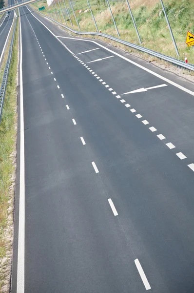Pusty asfalt autostrada — Zdjęcie stockowe