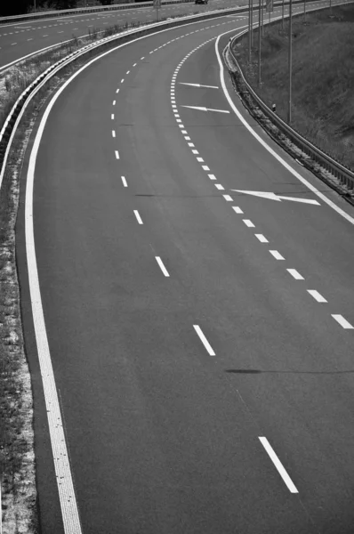 Estrada de asfalto vazia — Fotografia de Stock