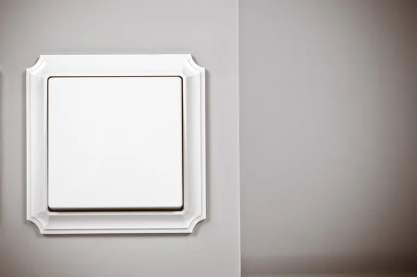 Retro biały włącznik światła na ścianie — Zdjęcie stockowe