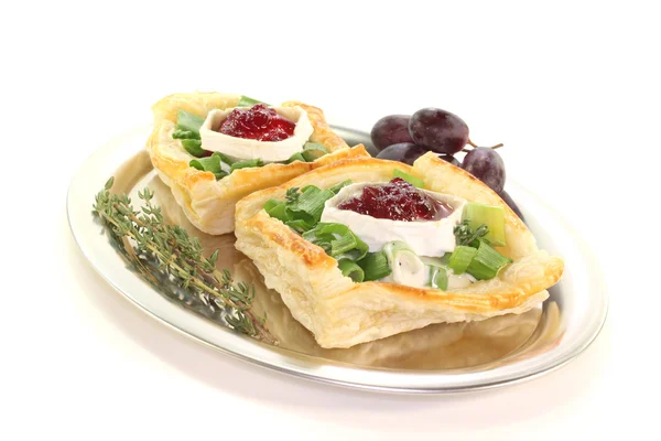 Goat cheese tartlets — Stock Photo, Image