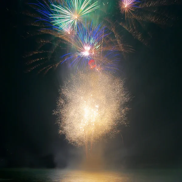 Salute, fireworks above the bay. — Stock Photo, Image