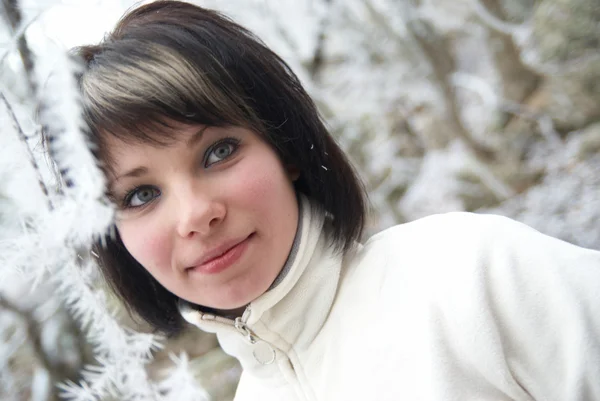 Mooie winter meisje — Stockfoto