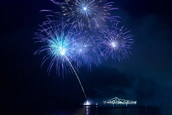 Fuochi d'artificio blu — Foto Stock