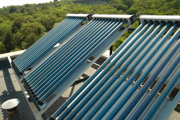 Vákuum napenergia vízmelegítő rendszer — Stock Fotó