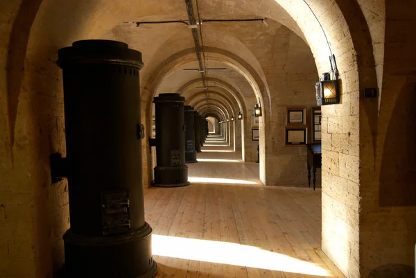 Światło stary korytarz — Zdjęcie stockowe