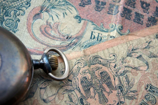Antieke retro zak klok en decoratie objecten — Stockfoto
