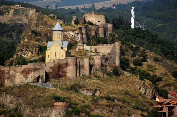 Castelo medieval de Narikala e Tbilisi visão geral da cidade, República da Geórgia , — Fotografia de Stock