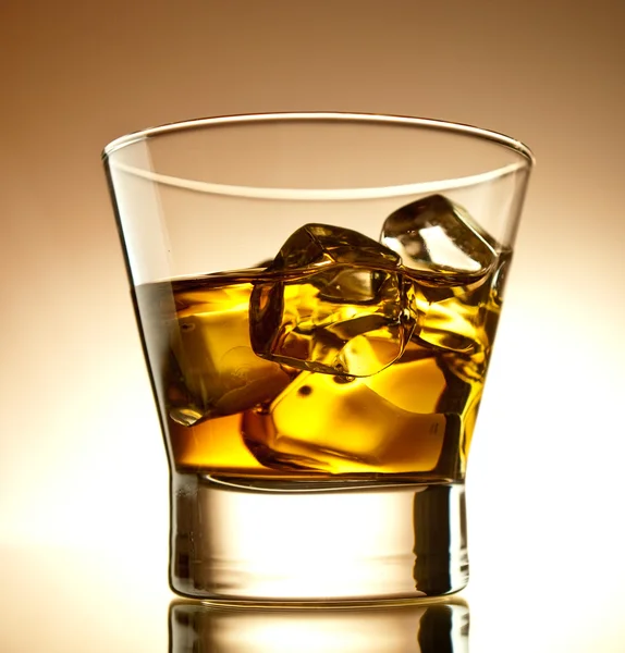 Whiskey jéggel. — Stock Fotó