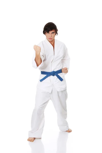 Karate. człowiek w kimono. — Zdjęcie stockowe