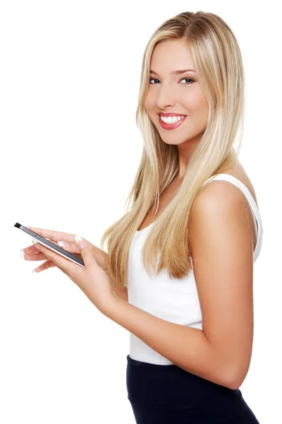 Piękna kobieta przy użyciu komputera typu tablet — Zdjęcie stockowe