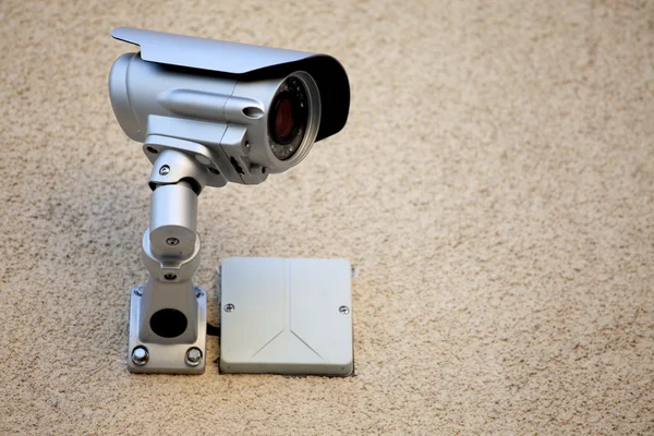 Elektronische video bewaker op een stad straat — Stockfoto