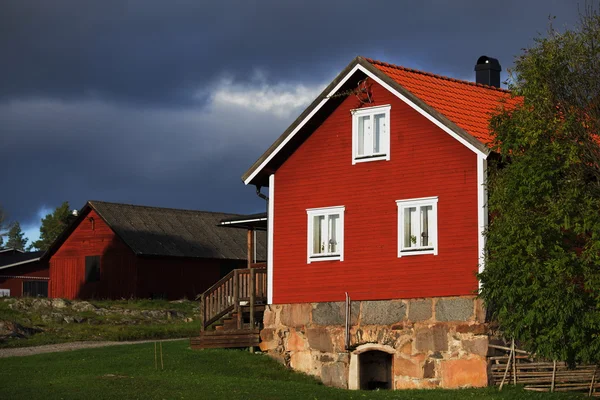 Скандинавські дерев'яний котедж — стокове фото
