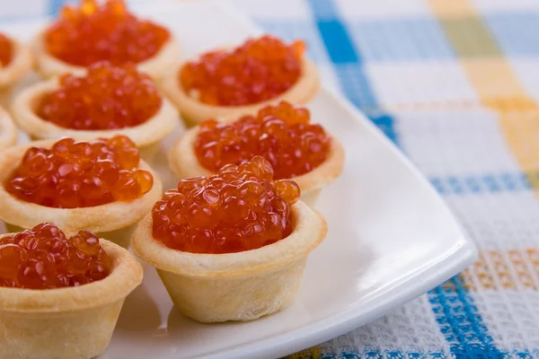 Tartaletas con caviar rojo — Foto de Stock