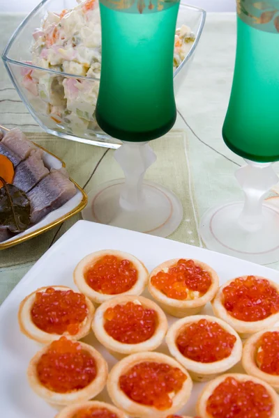 Tartaletas con caviar rojo — Foto de Stock