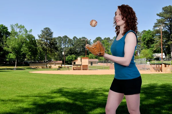 Nő baseball játékos — Stock Fotó