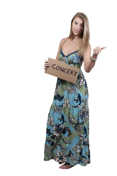 Mujer Hitch Senderismo a un concierto —  Fotos de Stock