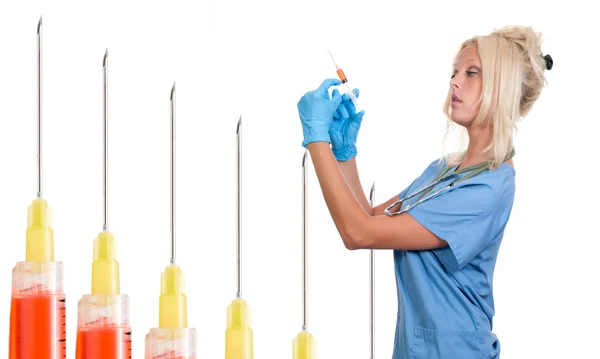 Doktor s injekční stříkačkou — Stock fotografie