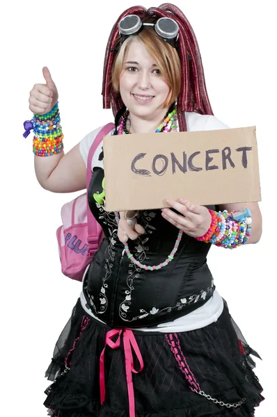 Mujer Hitch Senderismo a un concierto — Foto de Stock