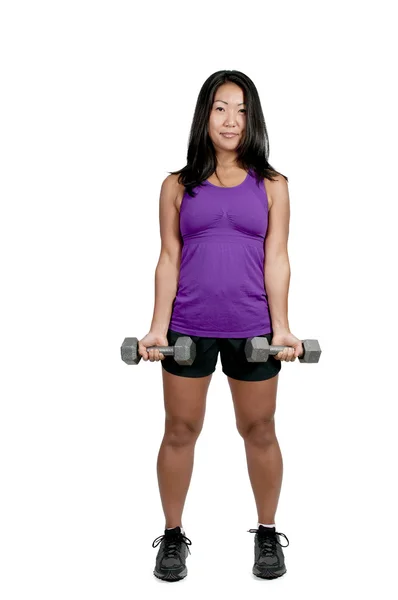 Mujer asiática trabajando con pesas — Foto de Stock