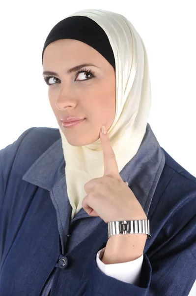 Mulher de beleza muçulmana pensar — Fotografia de Stock
