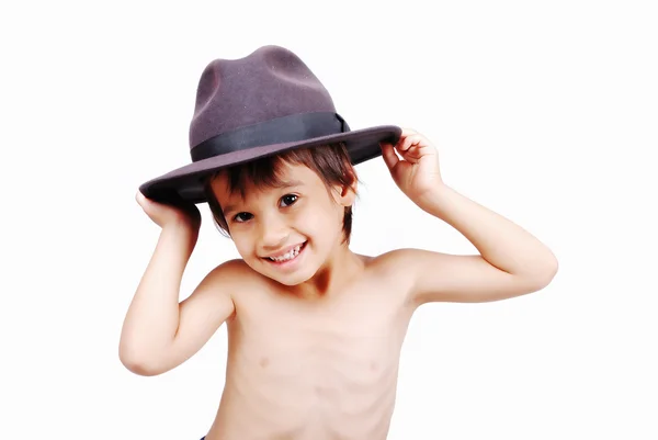 Miúdo bonito com chapéu na cabeça — Fotografia de Stock