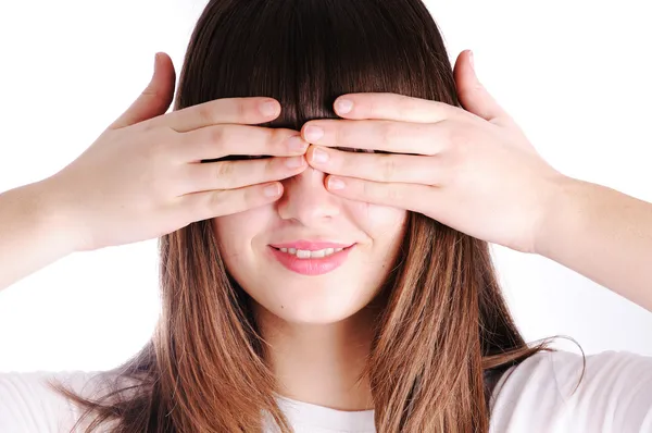 Jovem adolescente mulher cobrindo seus olhos isolados no fundo branco — Fotografia de Stock