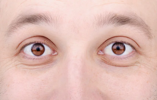 Крупный план глаз мужчины — стоковое фото