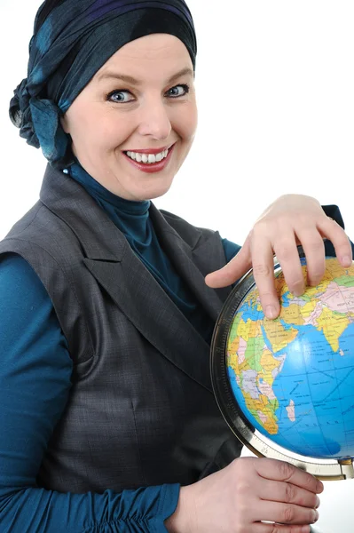 自信和美丽的欧洲穆斯林女子 — 图库照片