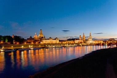 Dresden frauenkirche sunset clipart