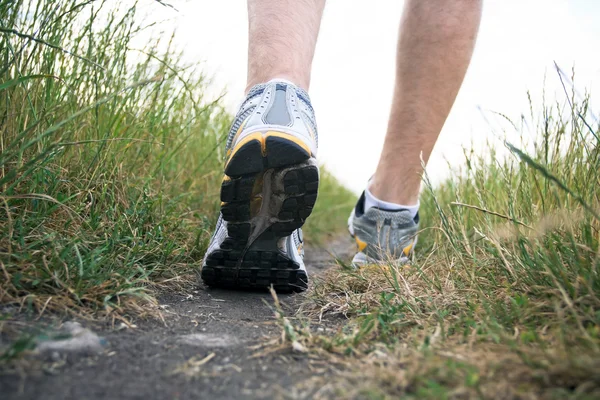 Walking sport schoen in de zomer — Stockfoto