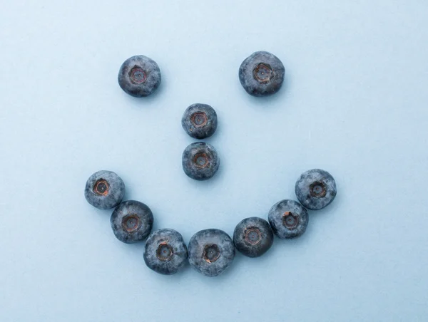 白色背景的蓝莓 — 图库照片