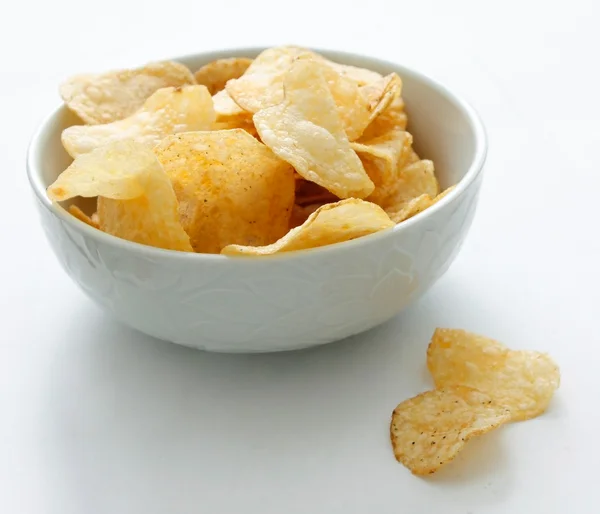 Chips in einer Schüssel — Stockfoto