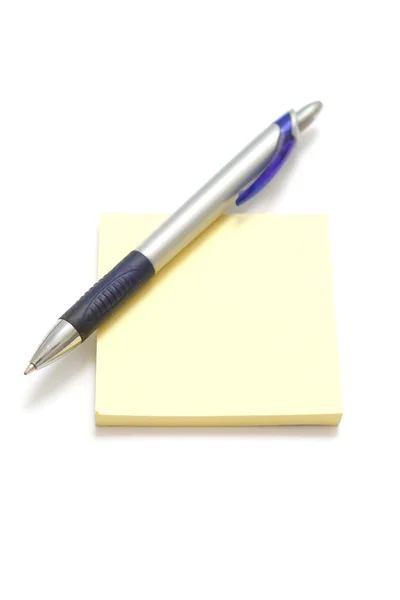 Блокнот и ручка — стоковое фото