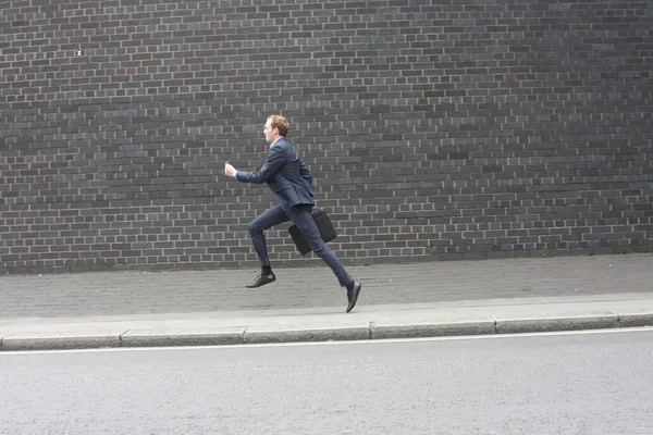 Üzleti ember fut — Stock Fotó