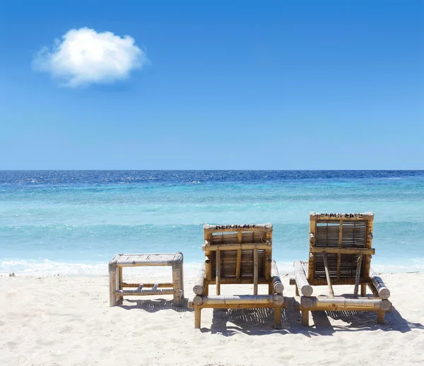 Beach chairs on beach — Stock Photo, Image