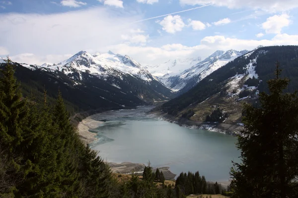 Austriacki górskie jezioro — Zdjęcie stockowe