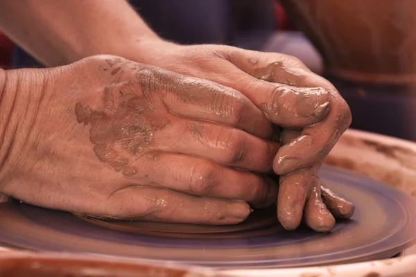 Moulding with the clay — Stock Photo, Image