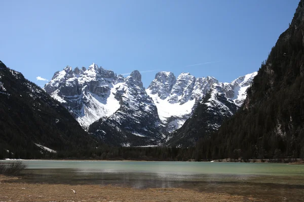 Horské jezero, Itálie, Dolomity — Stock fotografie