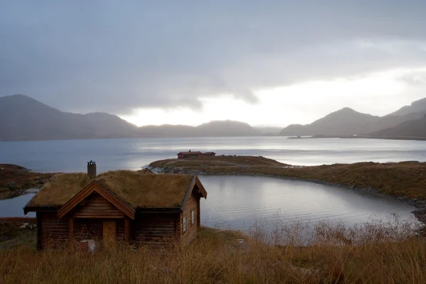 Традиционный норвежский дом — стоковое фото