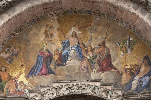 A Szent Márk bazilika megkönnyebbülés, Velence, Olaszország — Stock Fotó