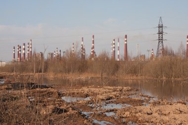 Fabrika rafine petrol boruları