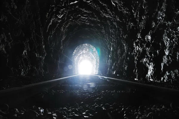 Тунель кінця світло — стокове фото