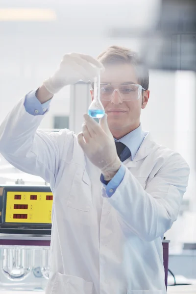 Forskning og vitenskap innen laboratorier – stockfoto