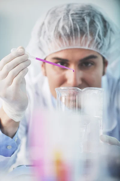 Investigación y ciencia en el laboratorio — Foto de Stock