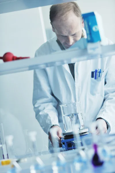 Badań i nauki w laboratorium — Zdjęcie stockowe