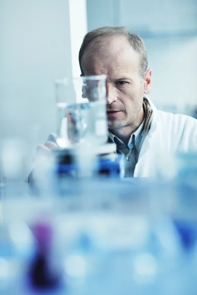 Investigación y ciencia en laboratorio — Foto de Stock